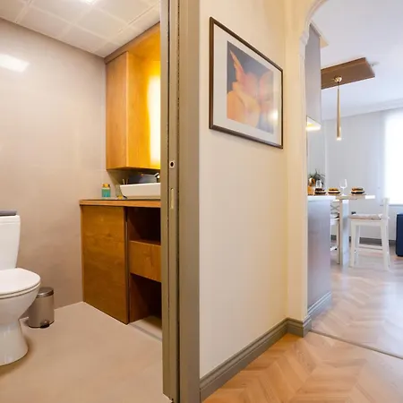 No:6 Luxury Comfort Art House أنطاليا