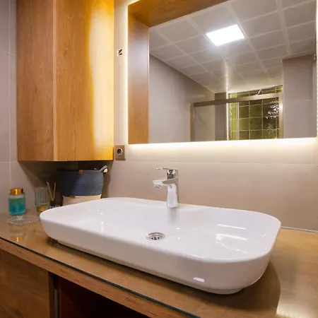 شقة No:6 Luxury Comfort Art House