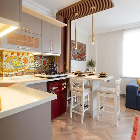 No:6 Luxury Comfort Art House أنطاليا