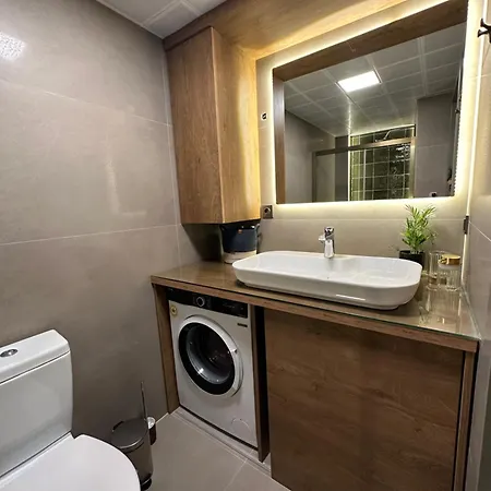 Apartment No:6 Luxury Comfort Art House