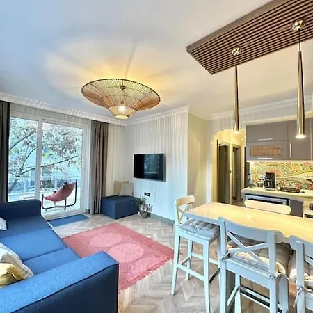 Apartment No:6 Luxury Comfort Art House *